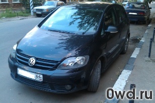 Битый автомобиль Volkswagen Golf Plus