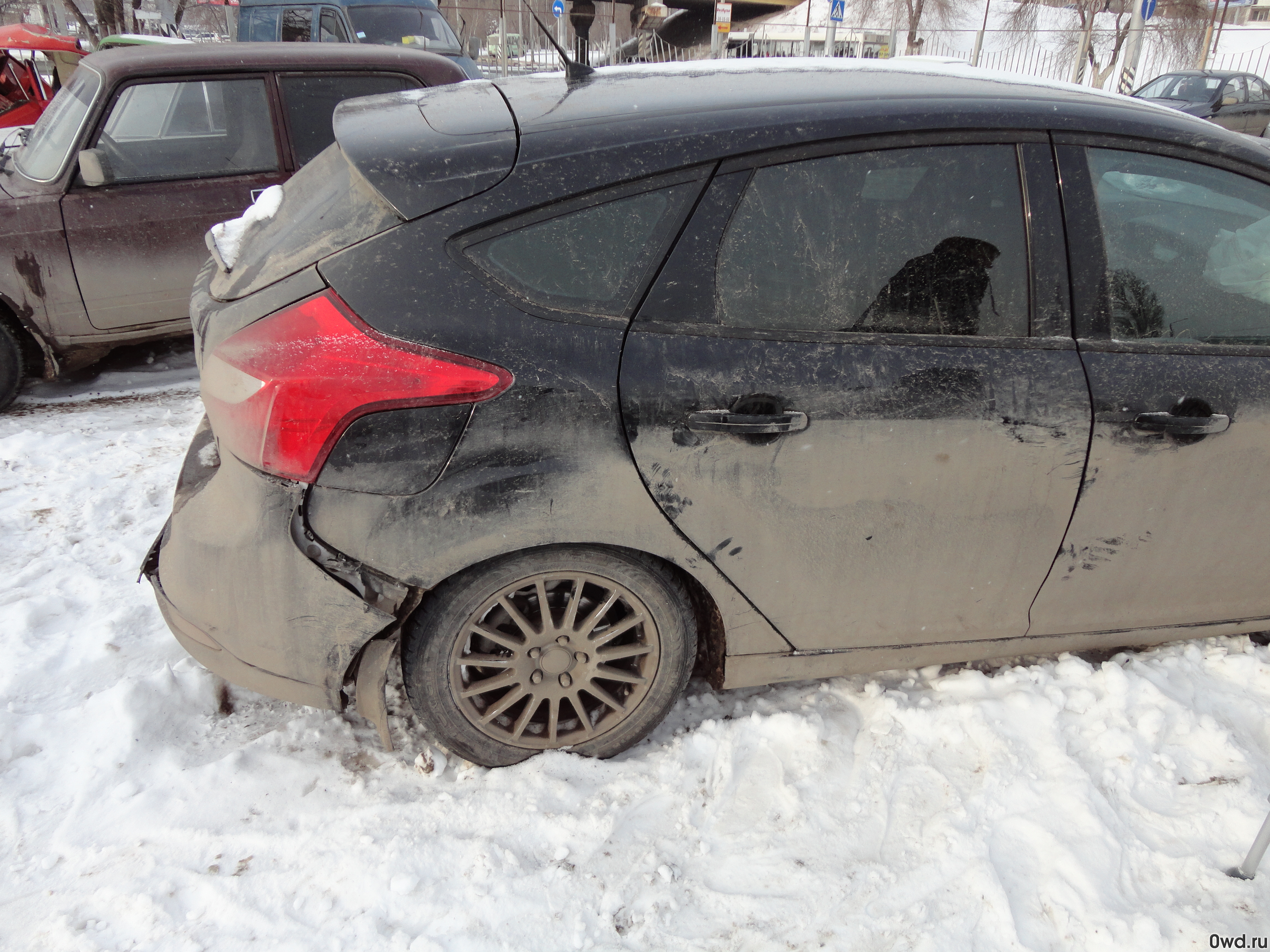 Битый автомобиль Ford Focus (2011) в Саратове